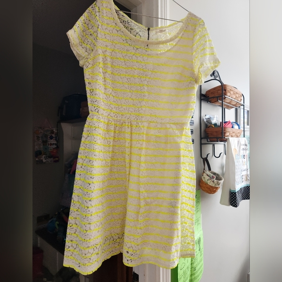 Dress - Picture 1 of 3